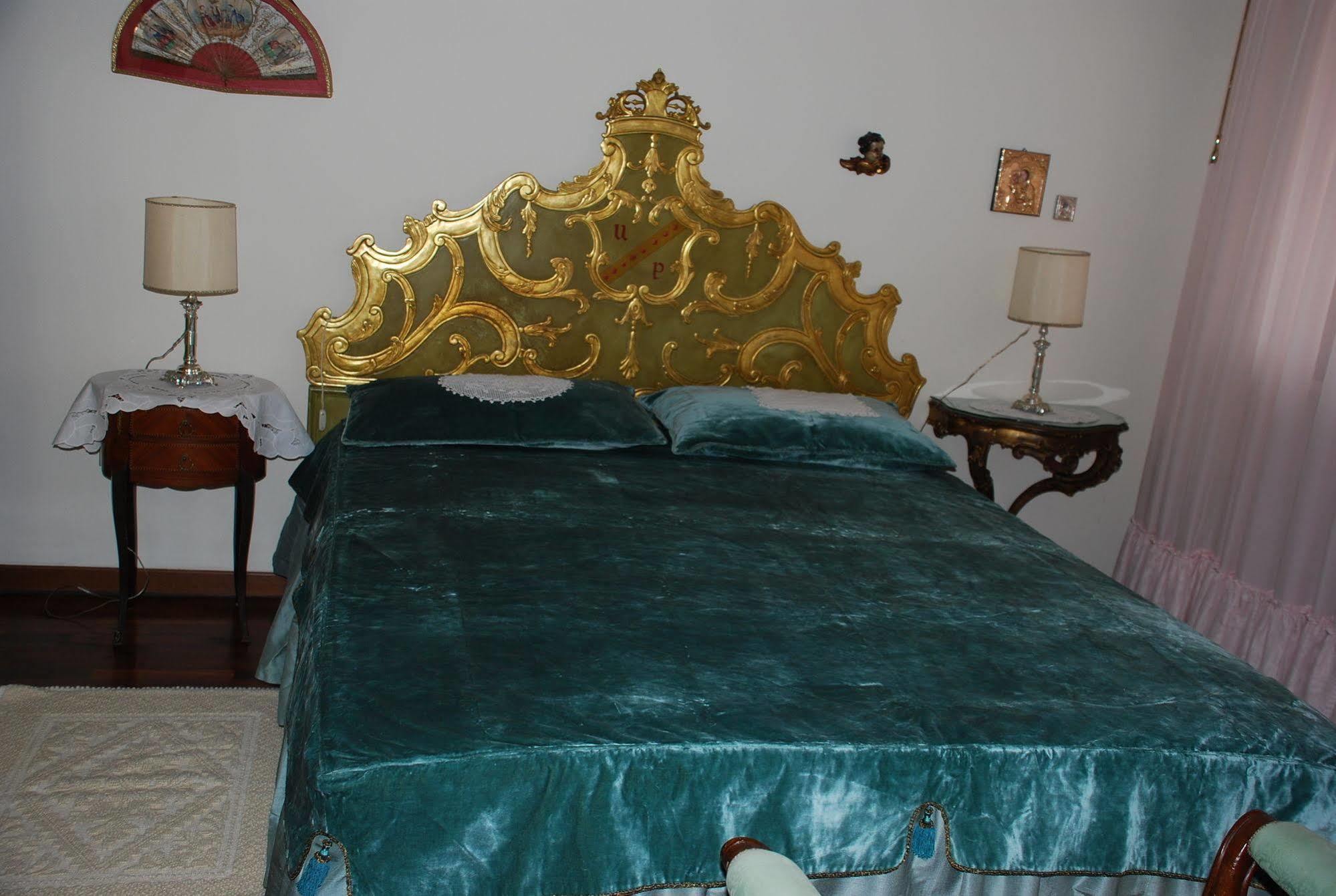 B&B Il Glicine Fiorito Lido di Venezia Kültér fotó
