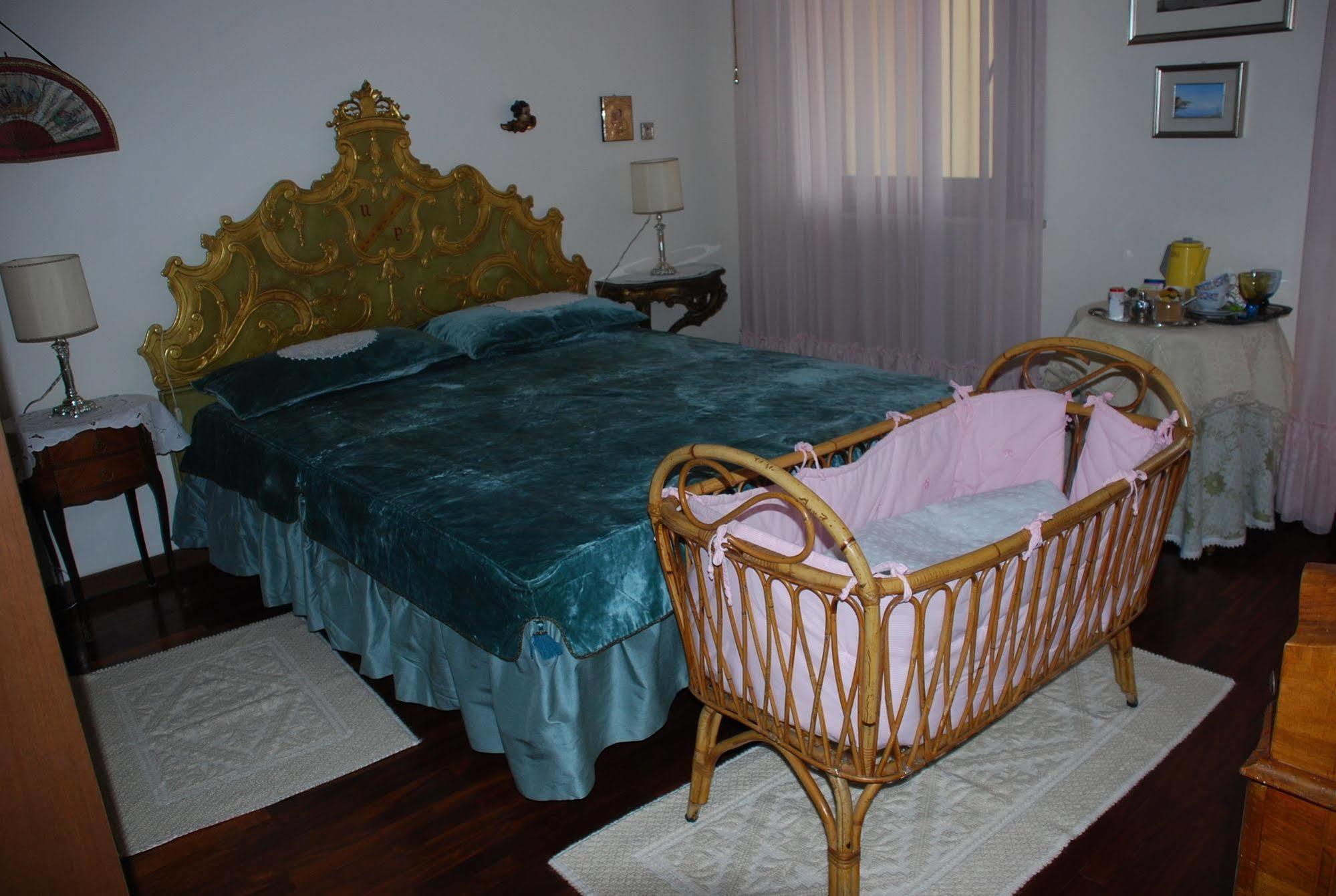 B&B Il Glicine Fiorito Lido di Venezia Kültér fotó